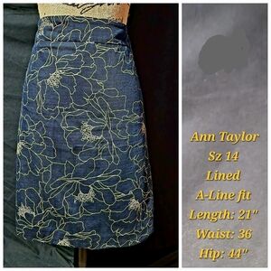 Ann Taylor knee length A-Line Skirt Navy and Gold print Size 14
